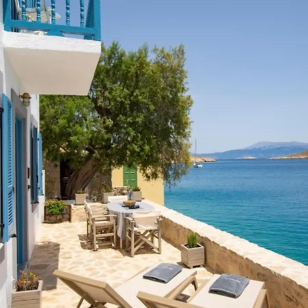 Сasa de vacaciones Annouska Chalki Town