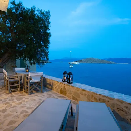 Annouska * Chalki Town