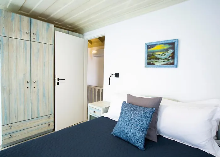 Annouska * Chalki Town